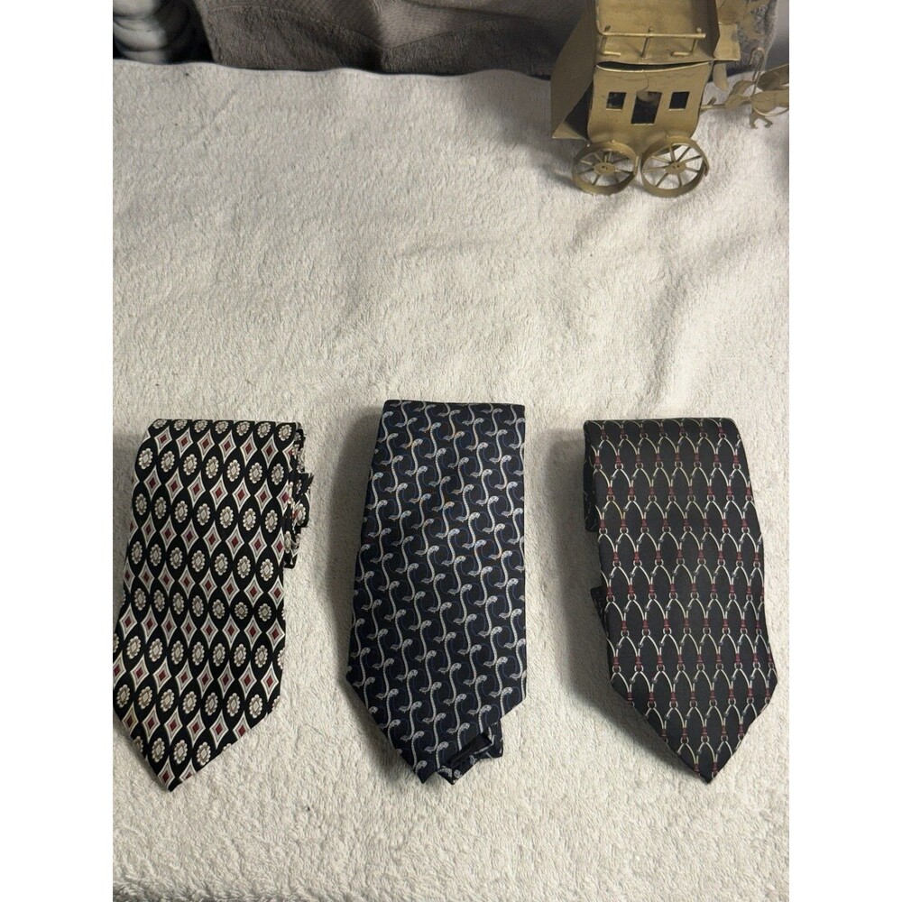The Clothing Shop Men’s 100% Silk Ties Made USA Blue/Grays/Blk Set Of 3 54”